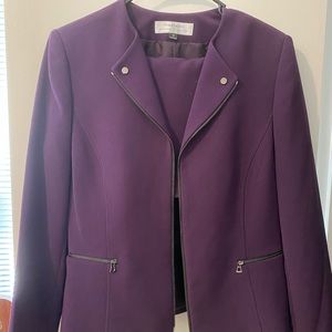 TAHARI Blazer and Skirt Set